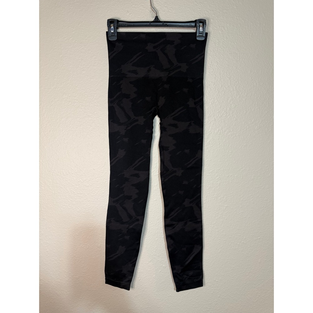 Spanx Look At Me Now Seamless Camo Leggings Black Camouflage High Waist Medium